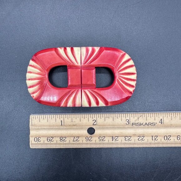 Vintage Red Cream Carved Plastic Belt Buckle 1930s Retro Fashion Accessory main image 5